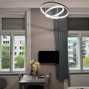 Diamond Apartments Near Gozsdu Udvar Apartamento